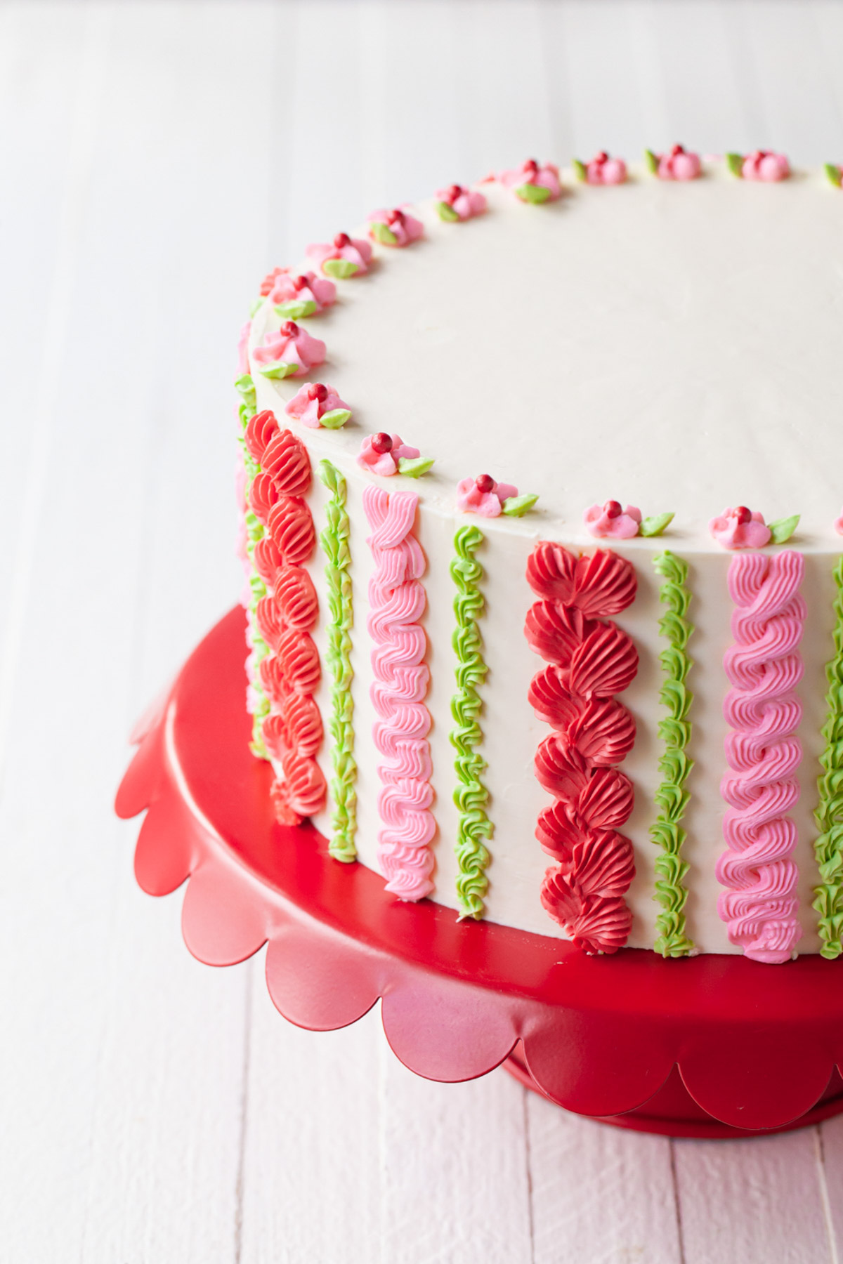 Christmas sweater cake made with buttercream