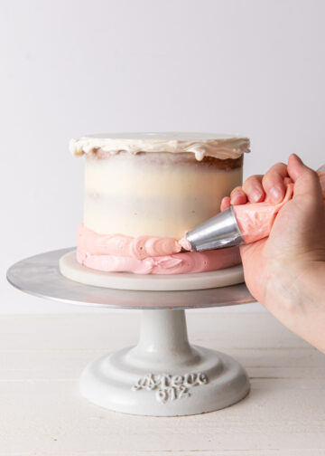 How to Ice an Ombré Cake - Style Sweet