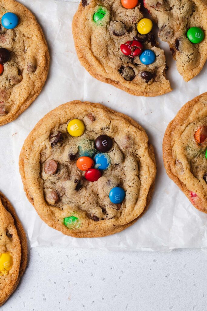 Crispy Chocolate Chip Cookies with M&M's - Style Sweet