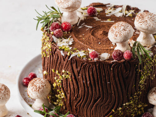 Chocolate Truffle Garnish Cake - online service wala