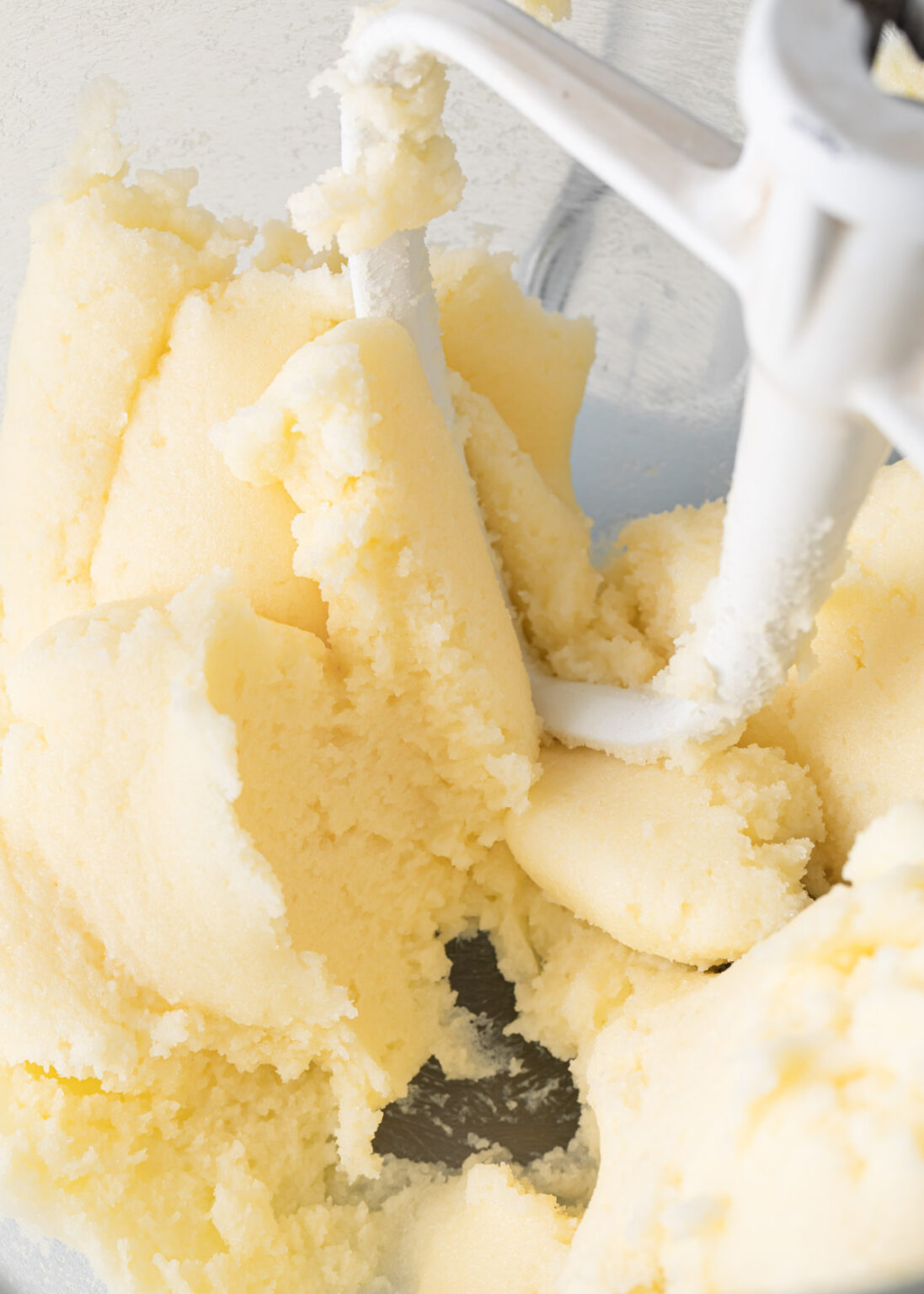 How to Use the Creaming Method for Fluffy Cakes - Style Sweet