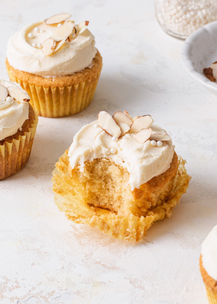 Almond Cupcakes - Style Sweet